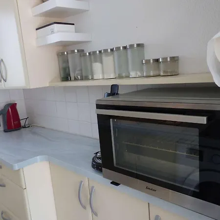 Mazet Climatise Avec Terrasse Au Lavandou - Fr-1-308-78 Semesterbostad *