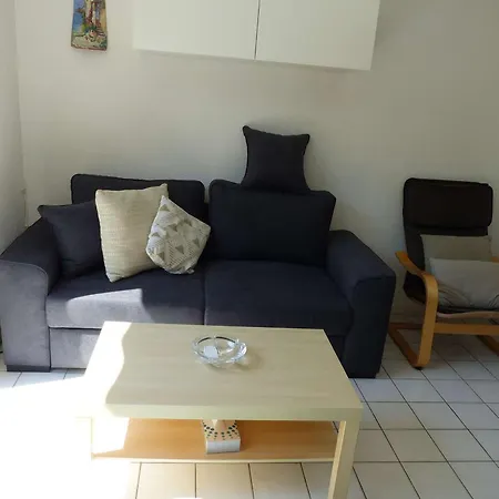 Semesterbostad Mazet Climatise Avec Terrasse Au Lavandou - Fr-1-308-78 Le Lavandou