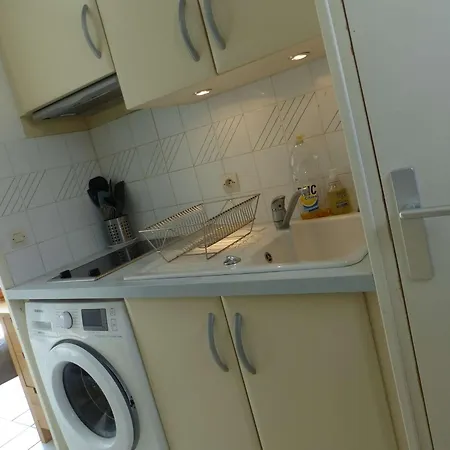 Casa de Férias Mazet Climatise Avec Terrasse Au Lavandou - Fr-1-308-78