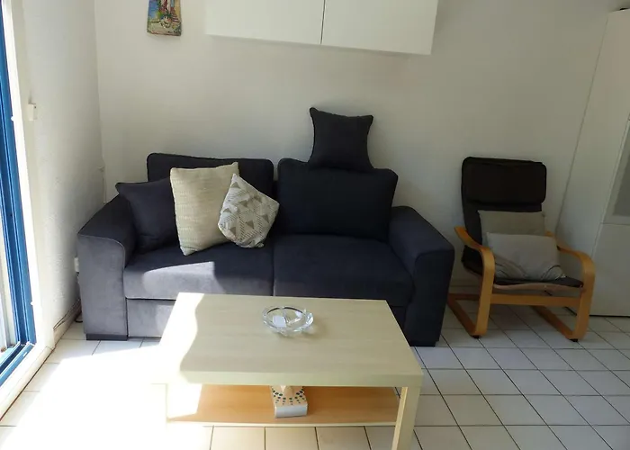 Semesterbostad Mazet Climatise Avec Terrasse Au Lavandou - Fr-1-308-78 Le Lavandou