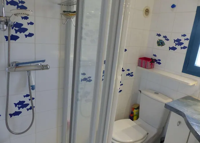 Mazet Climatise Avec Terrasse Au Lavandou - Fr-1-308-78 * Le Lavandou