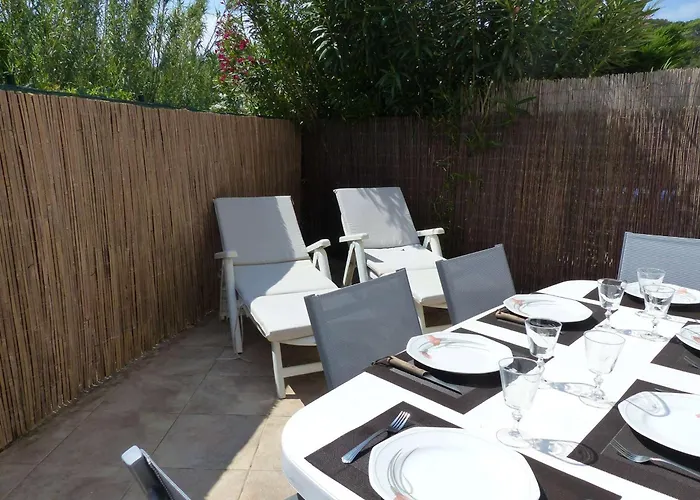 Mazet Climatise Avec Terrasse Au Lavandou - Fr-1-308-78 Semesterbostad